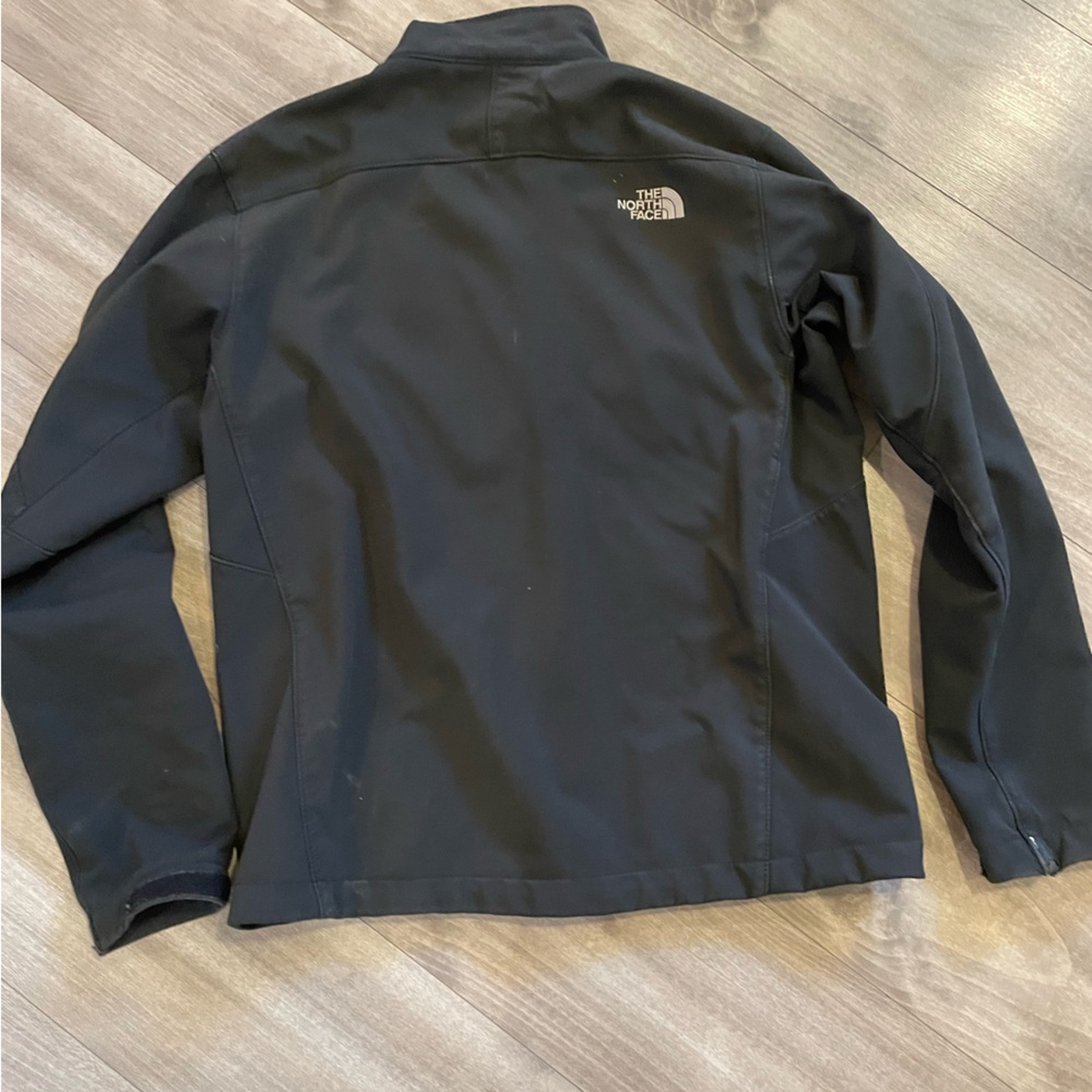 North Face Men’s Apex softshell Medium